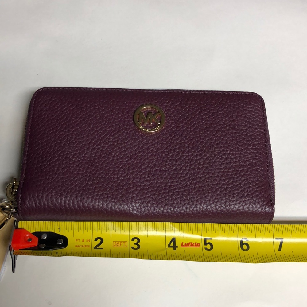 New with tags Michael Kors wallet